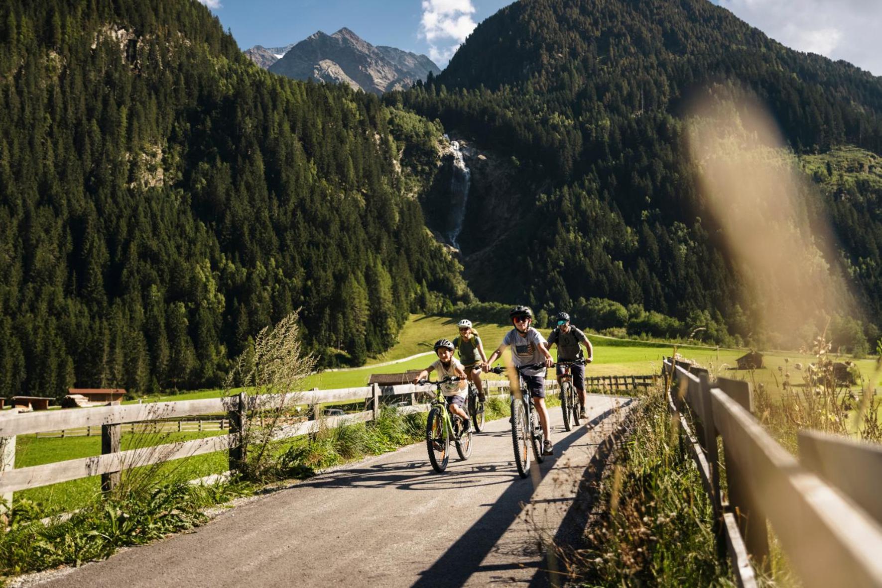 Stoanmandl Wohlfuehlappartements Neustift im Stubaital Exterior foto